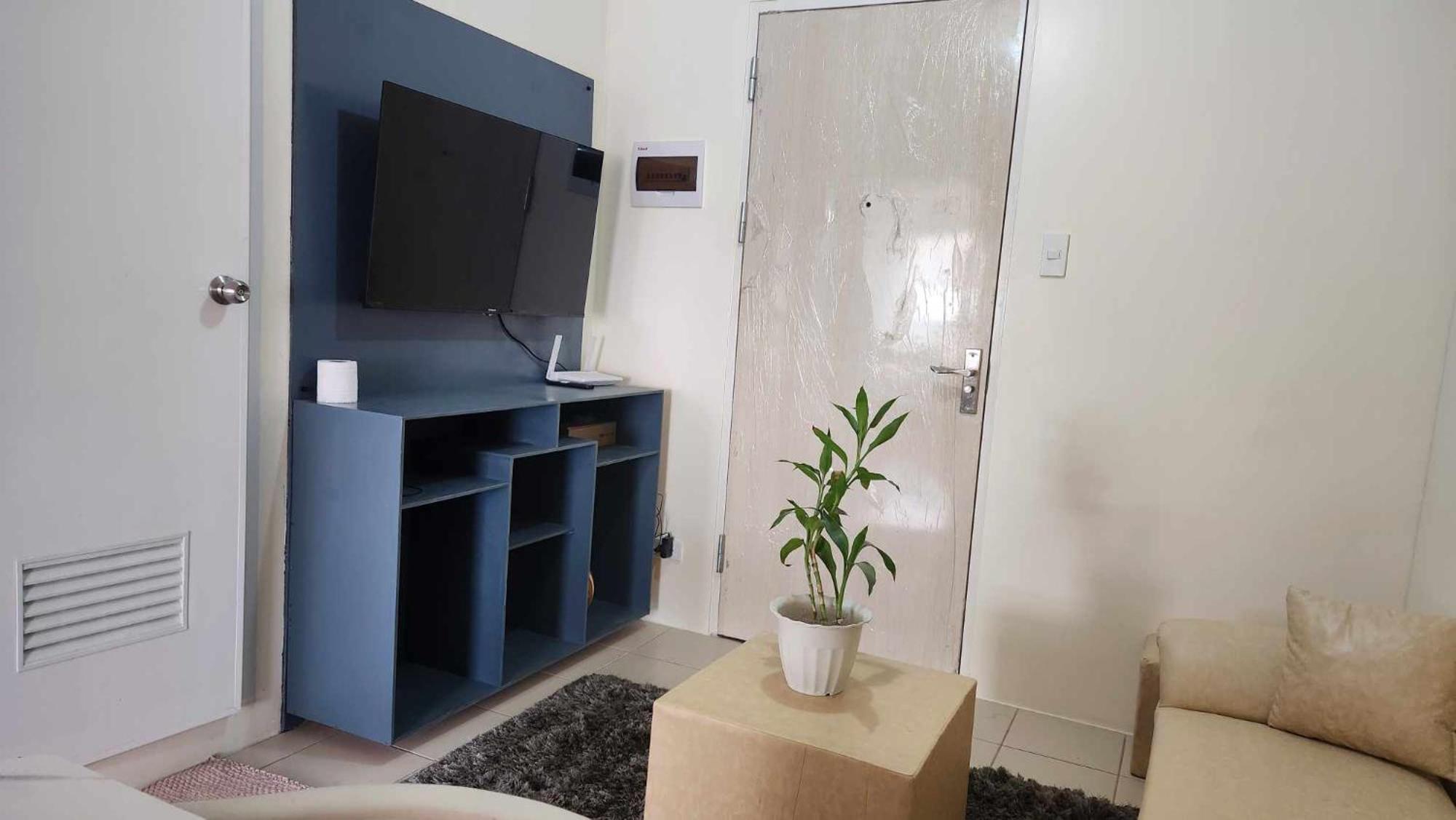 Urban Deca R1125 Ortigas Sm East Apartment *