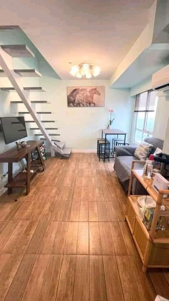 Victoria Affordable Loftstyle 2br Apartment