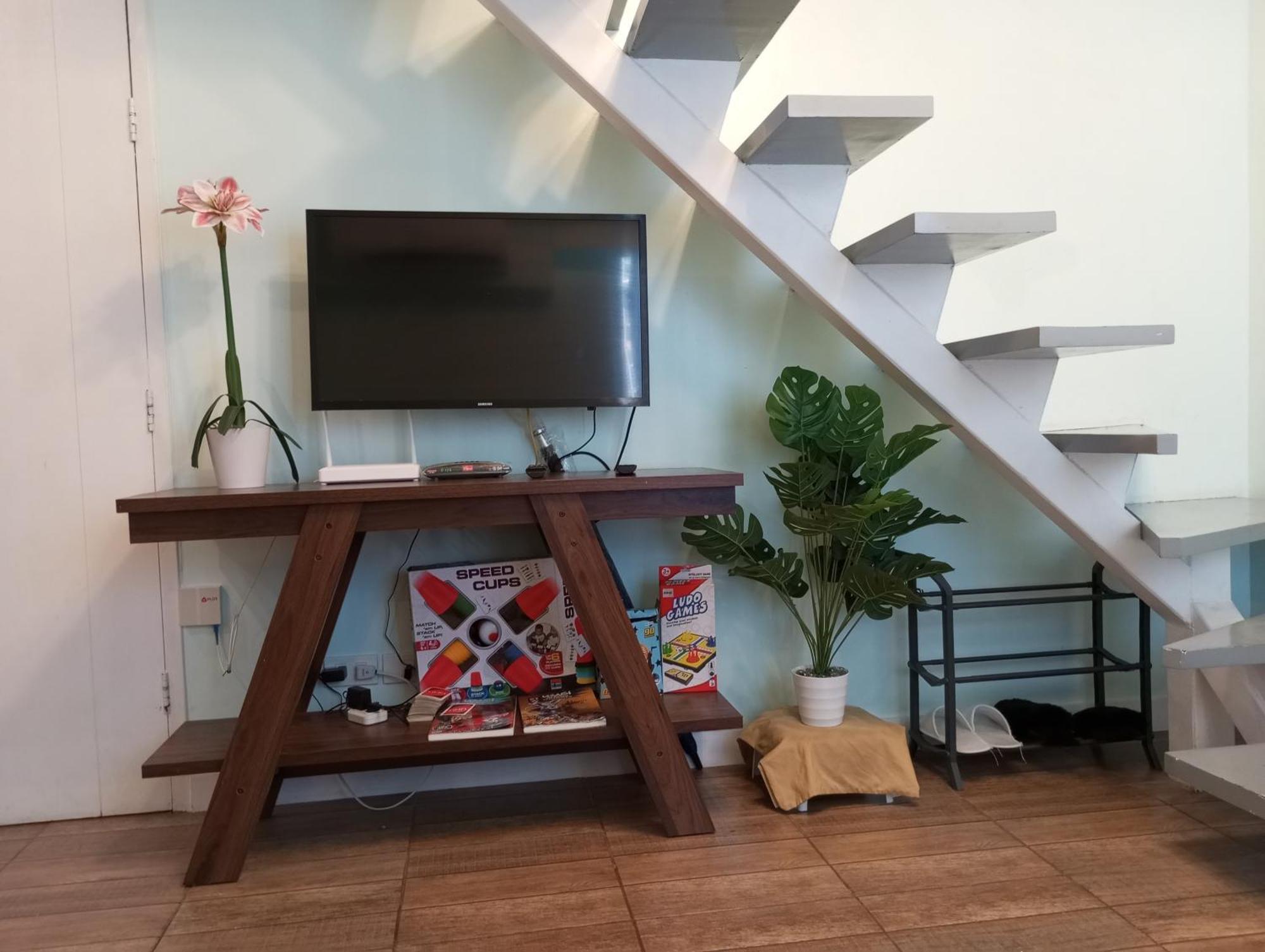 Victoria Affordable Loftstyle 2br Apartment