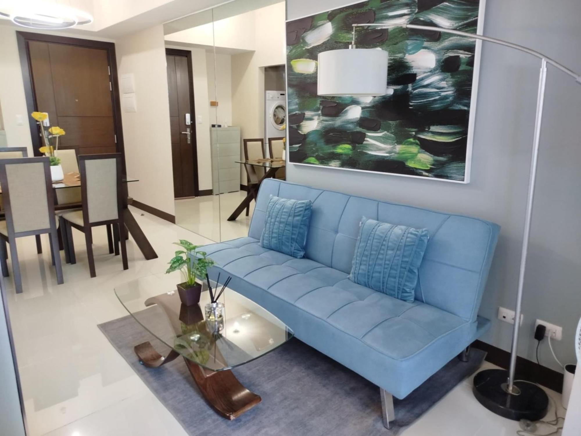 Cozy 1br Uptown Parksuites Tower1 Bgc Manila