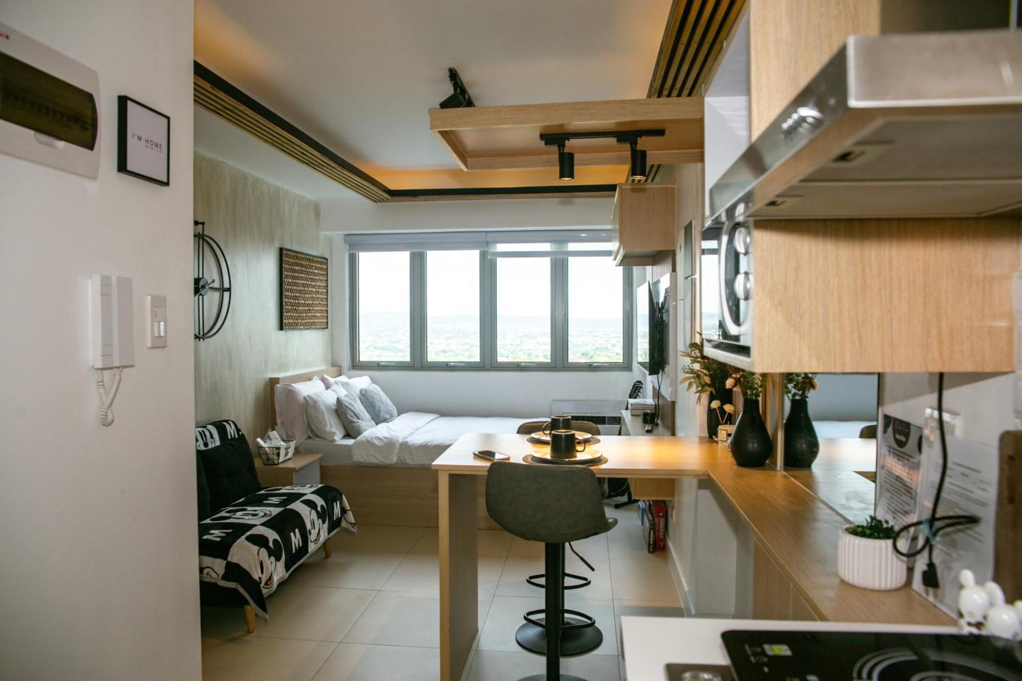 Quezon Stylish Unit With A Mickey Vibe Apartment
