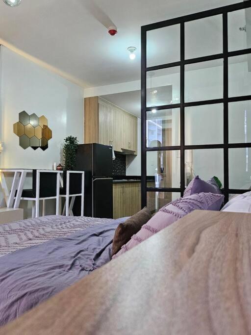 Apartment Deluxe Escape Shore 2 Residences Near Moa Manila