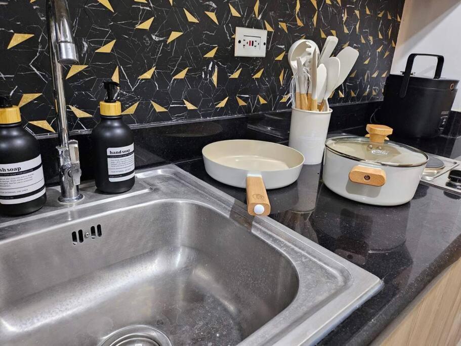 Deluxe Escape Shore 2 Residences Near Moa Apartment