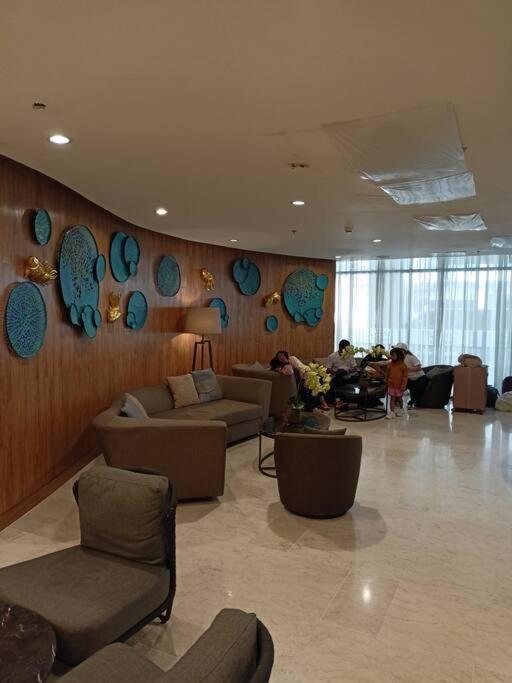 Apartment Deluxe Escape Shore 2 Residences Near Moa Manila