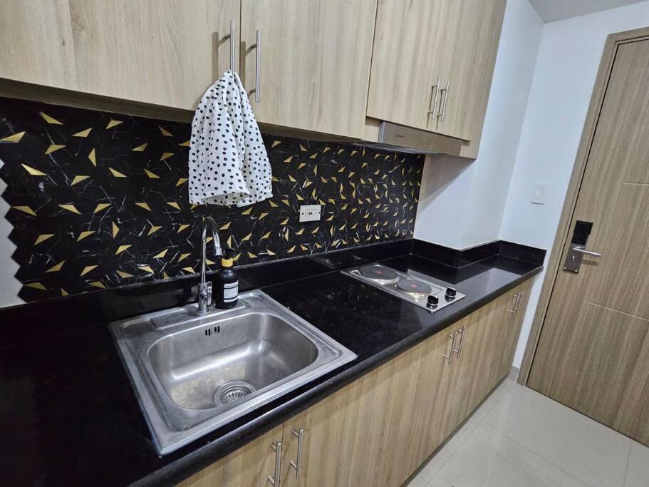 Deluxe Escape Shore 2 Residences Near Moa Manila