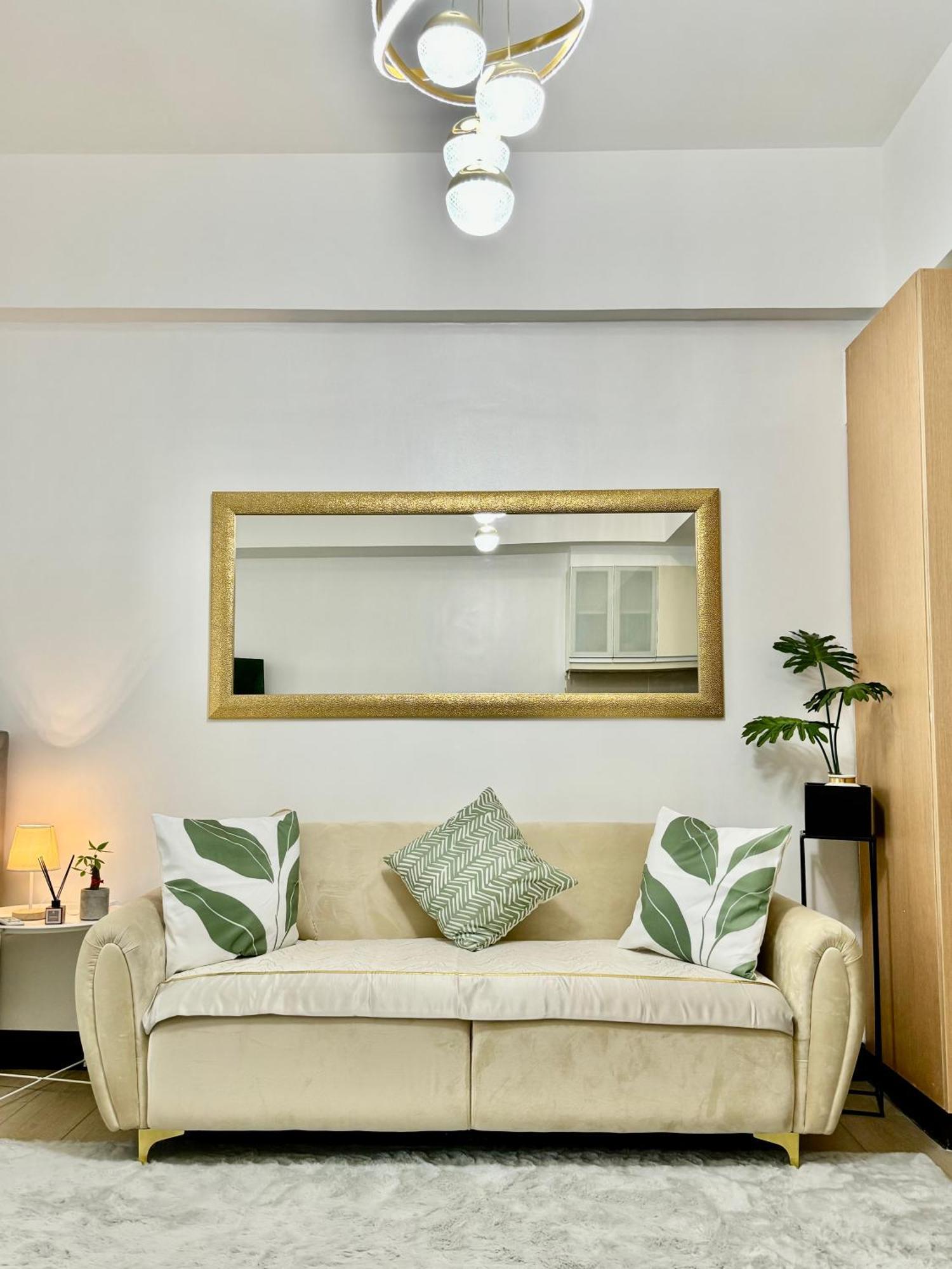 Bell Place At Venice Luxury Mckinley Hill Apartment *