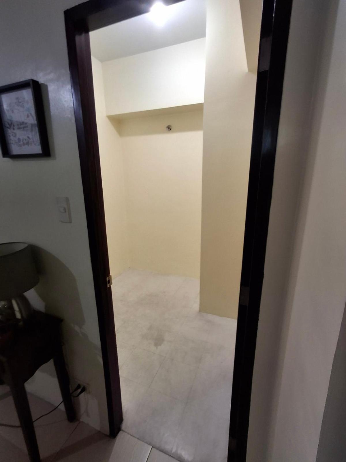 Cozy Corner Unit Apartment *