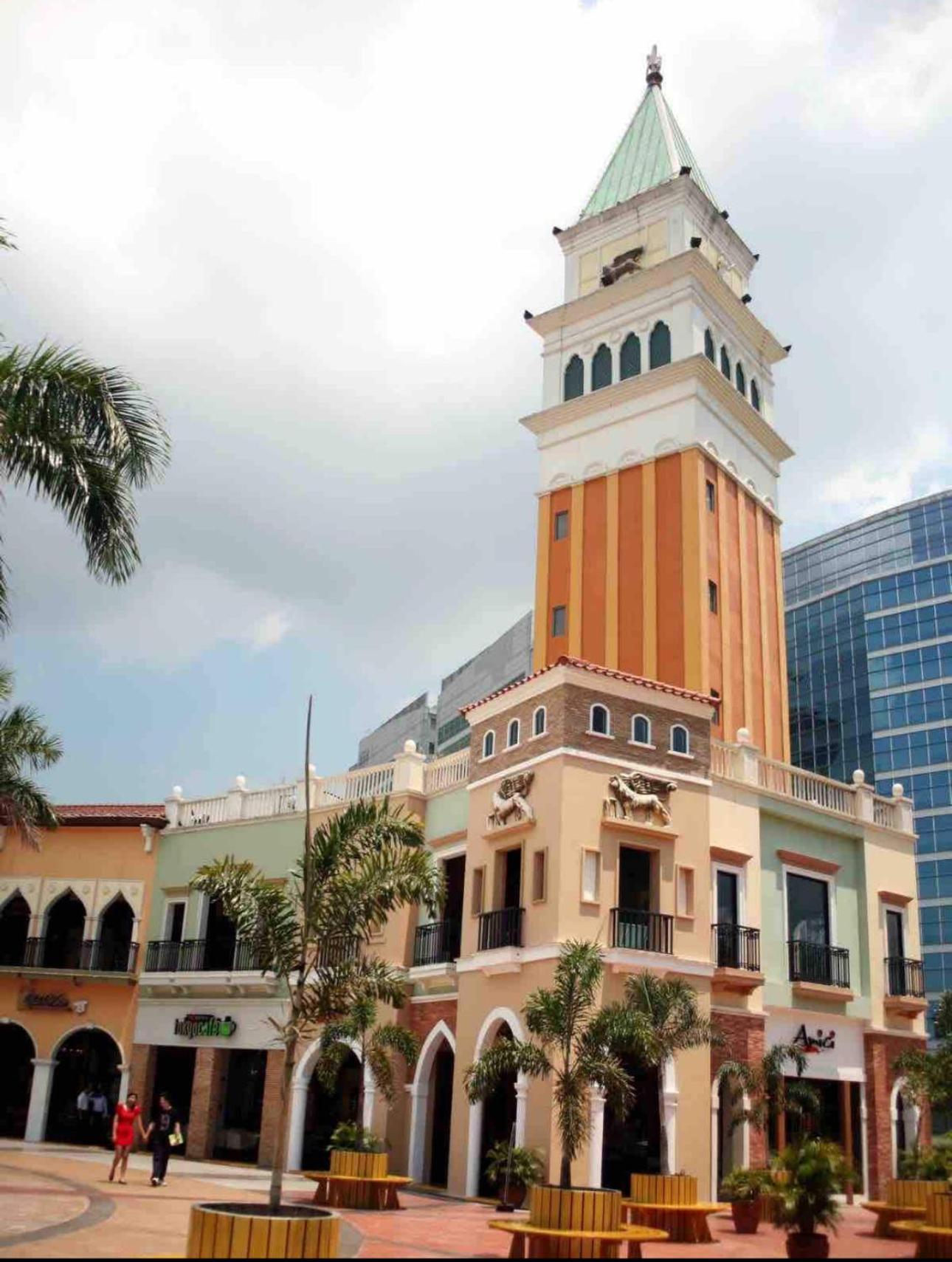 Bell Place At Venice Luxury Mckinley Hill Apartment