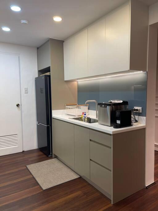 3br At Greenhills Shopping Centre Apartment *