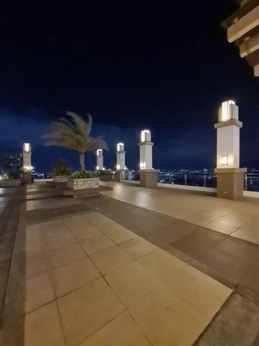 Torre De Unit 1720 Taft Avenue Unit 1720 *
