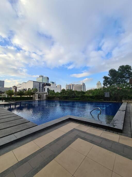 Torre De Unit 1720 Taft Avenue Unit 1720
