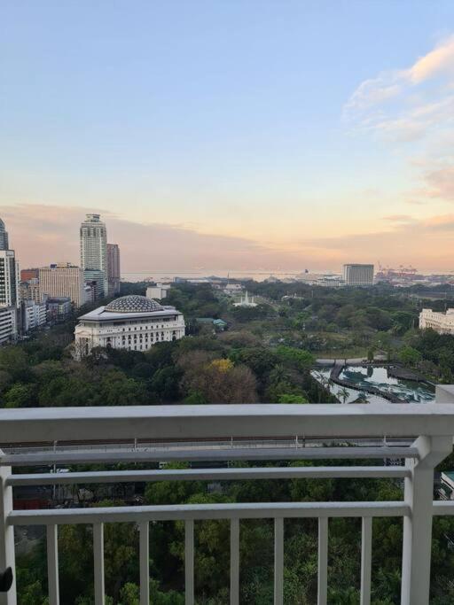 Torre De Unit 1720 Taft Avenue Unit 1720 Apartment *