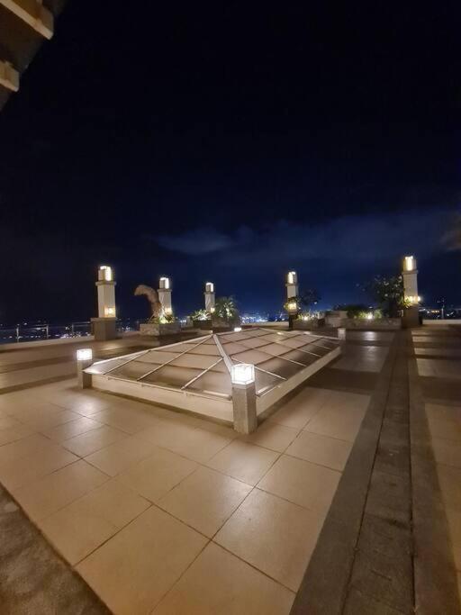 Torre De Unit 1720 Taft Avenue Unit 1720 *