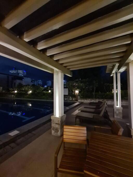 Torre De Unit 1720 Taft Avenue Unit 1720 *