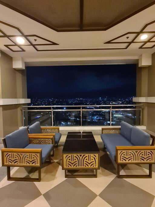 Torre De Unit 1720 Taft Avenue Unit 1720 Apartment *