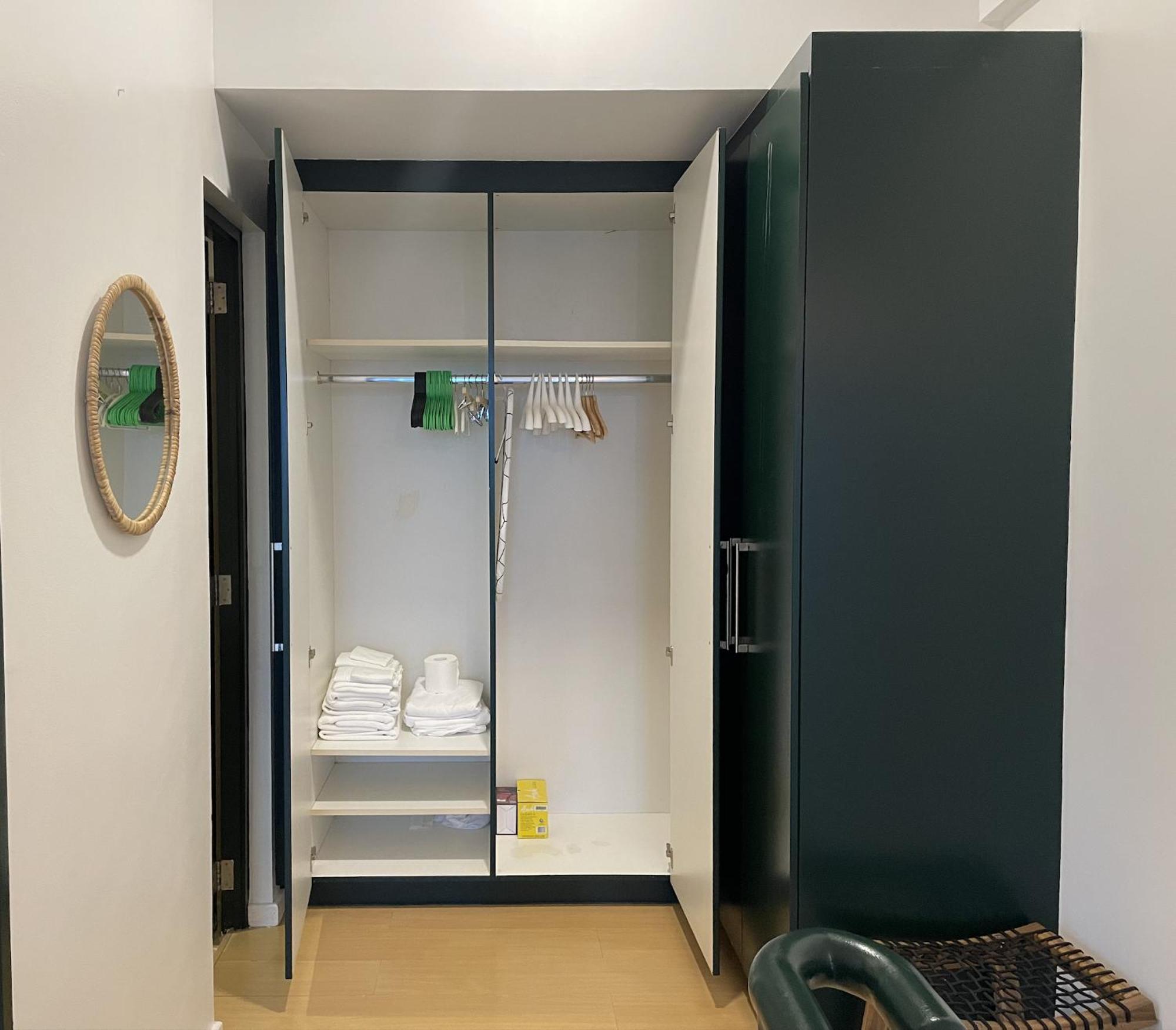 Prime Avant Bgc Location By Ph Staycation Apartment