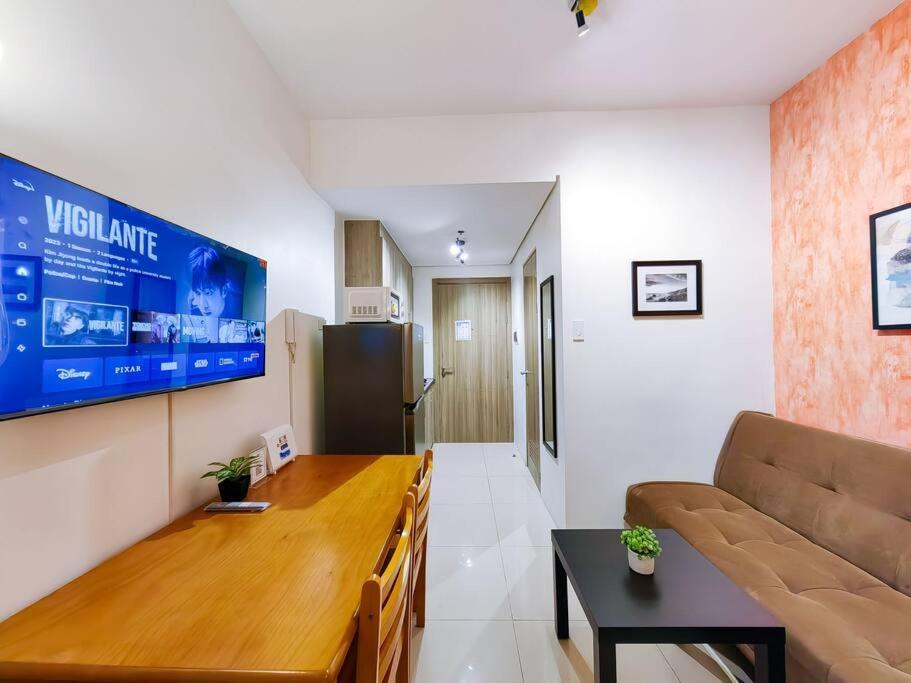 1br Unit Condotel W Balcony Fame Residences -fm02 *