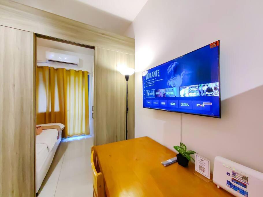 Apartment 1br Unit Condotel W Balcony Fame Residences -fm02