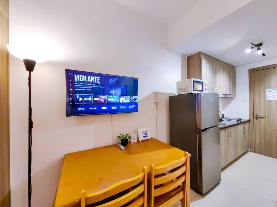 1br Unit Condotel W Balcony Fame Residences -fm02 Apartment