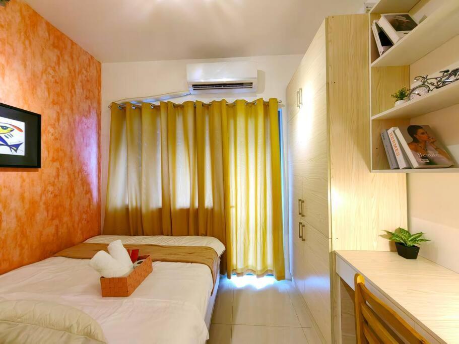 1br Unit Condotel W Balcony Fame Residences -fm02 Apartment