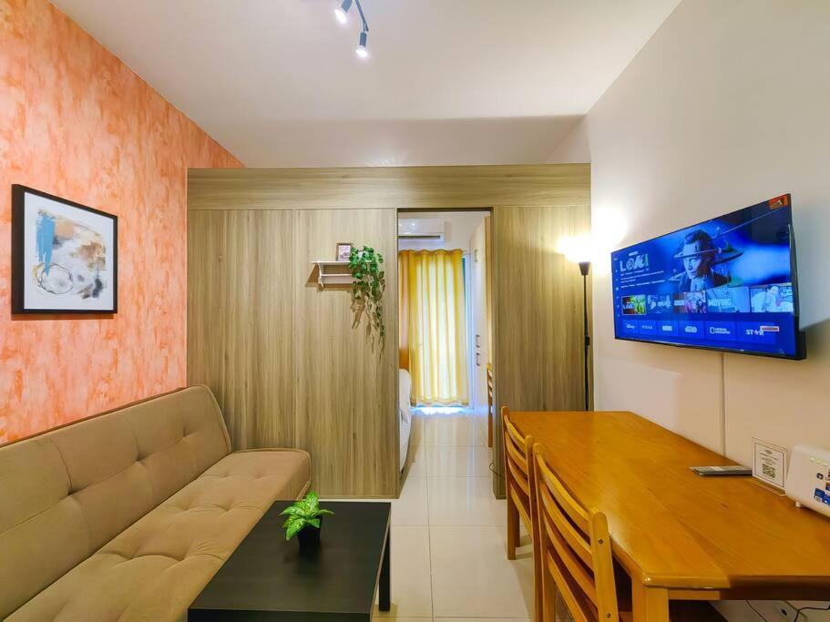 Apartment 1br Unit Condotel W Balcony Fame Residences -fm02