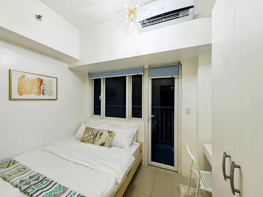 Apartment 1br Condotel W Balcony Sm Light Residences -lt03 *