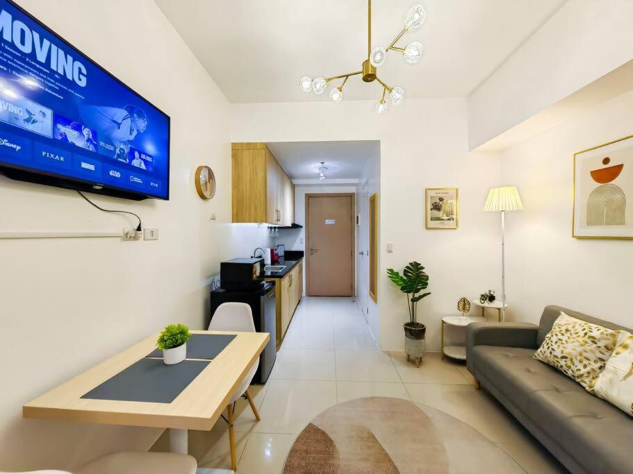 1br Condotel W Balcony Sm Light Residences -lt03