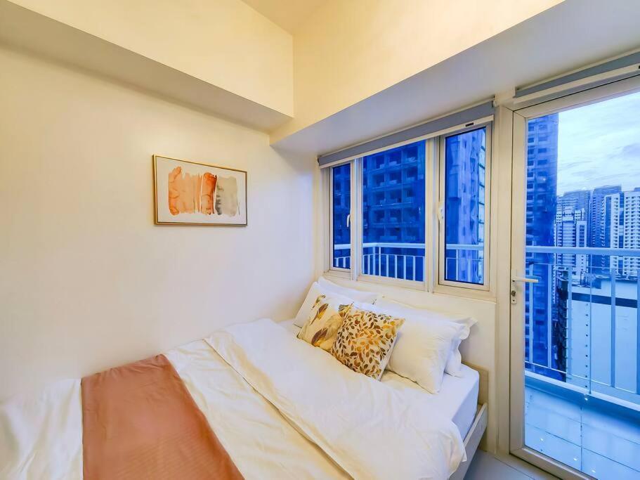 1br Condotel W Balcony Sm Light Residences -lt03 Apartment