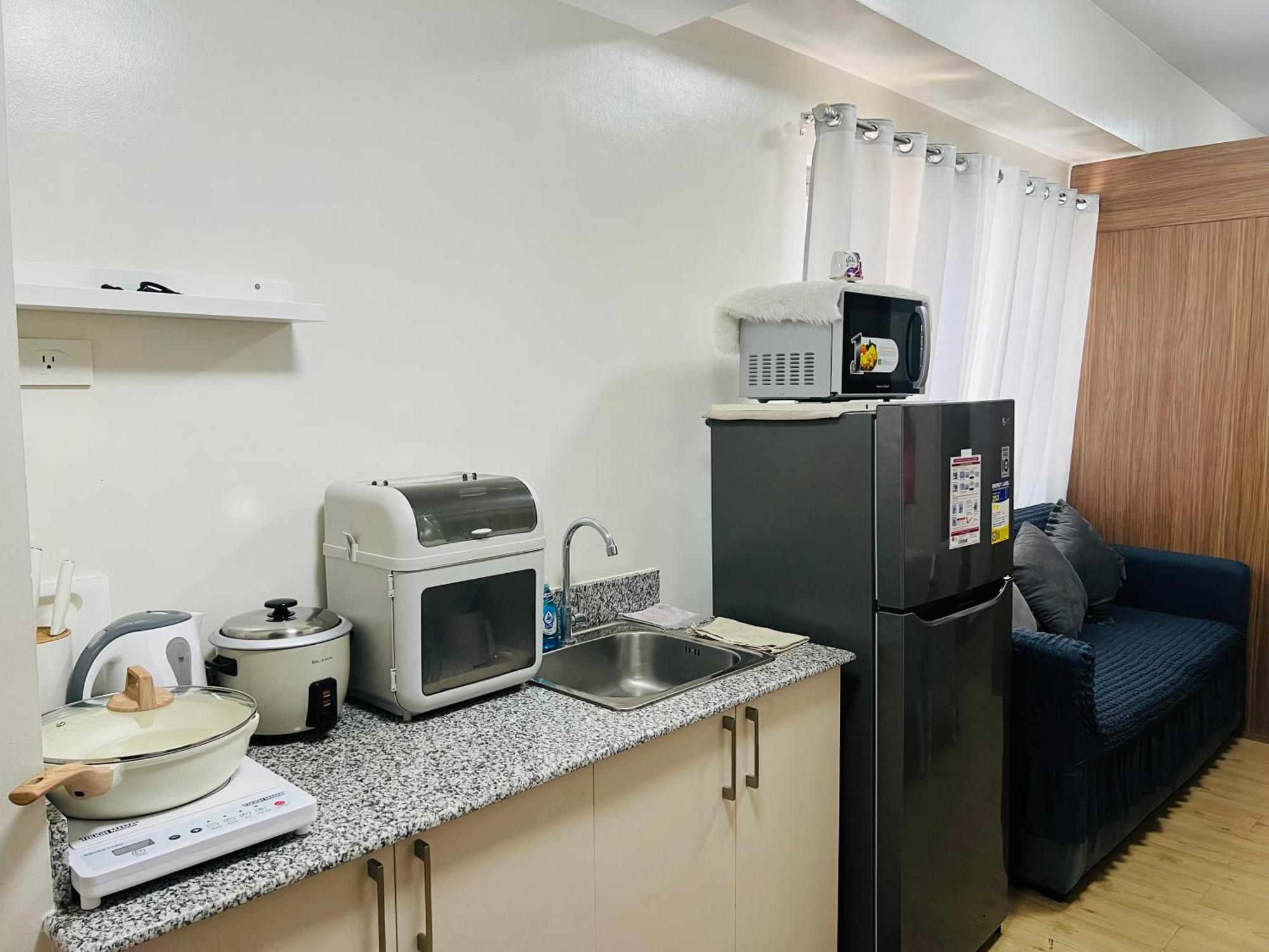 Kj Comfy At Spring Residences Bicutan