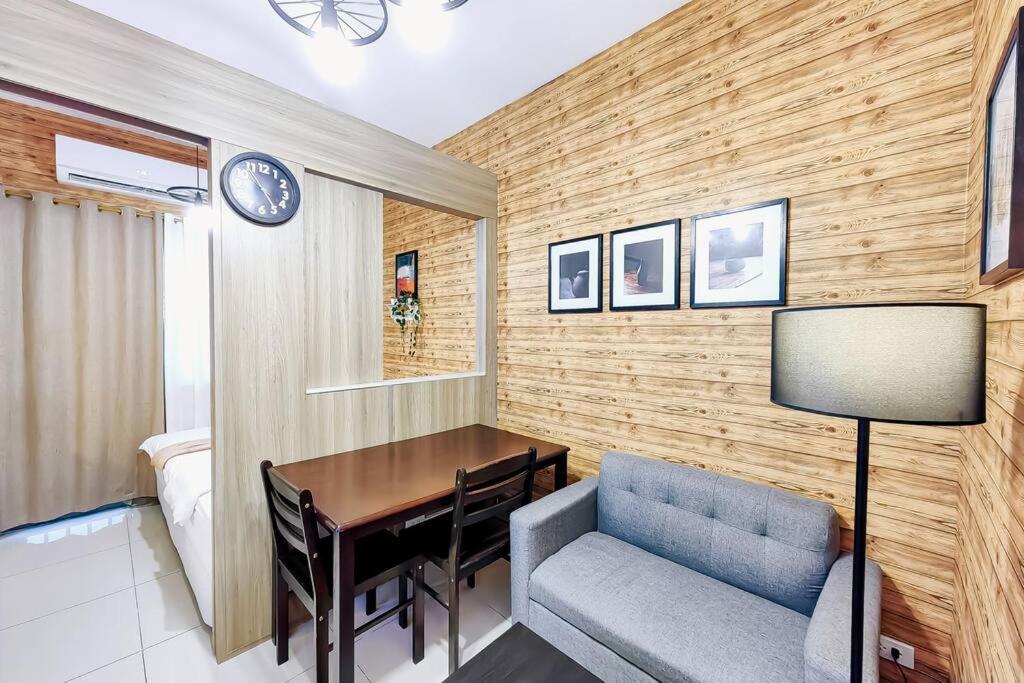 1br Unit Condotel W Balcony Fame Residences -fm05 Apartment