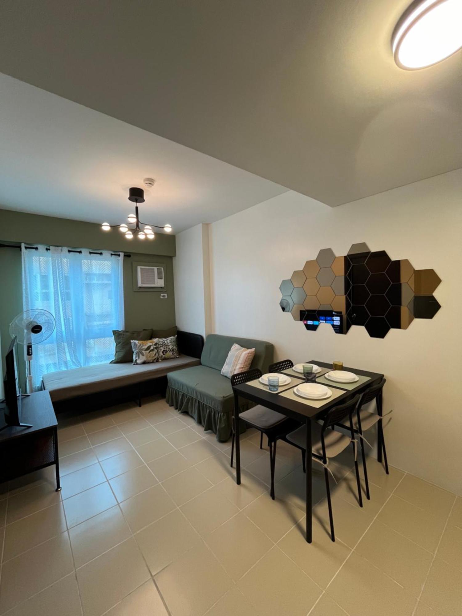 The Rochester, Bridgeview Tower - 1br Apartment *