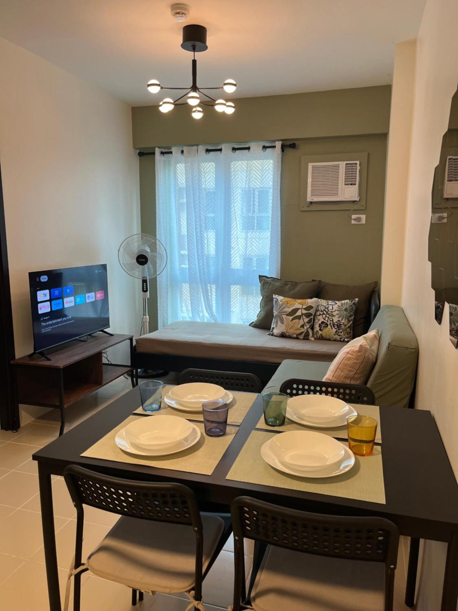 The Rochester, Bridgeview Tower - 1br