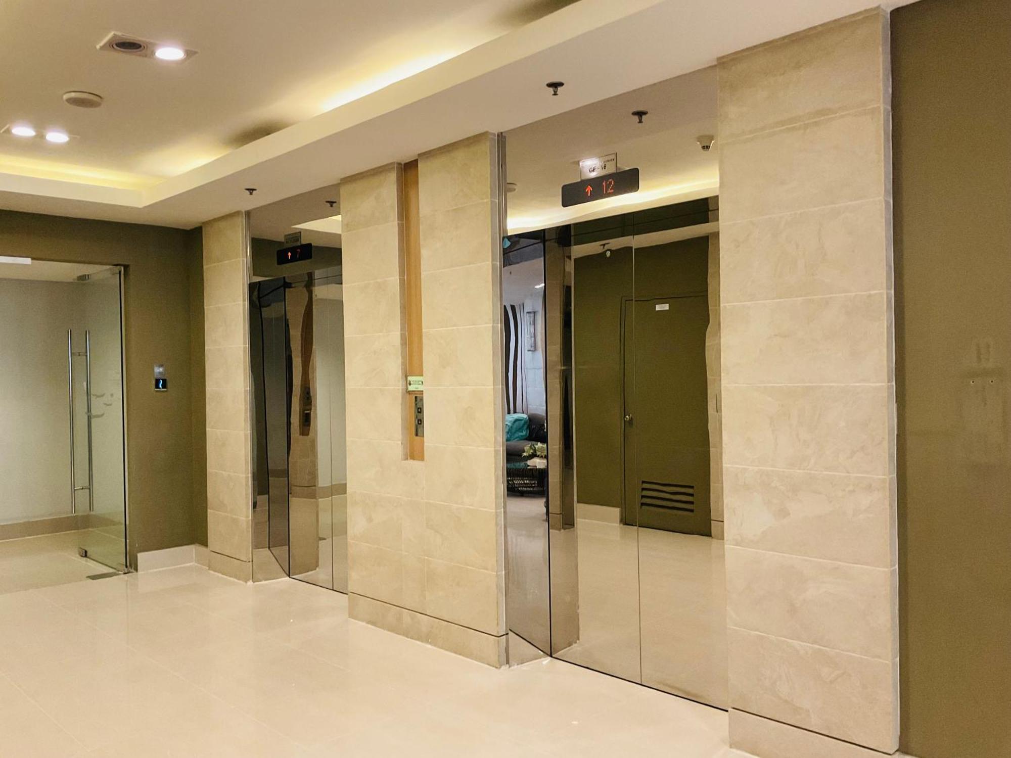 Sea Residences Moa Complex - Ruffa's Condotel *