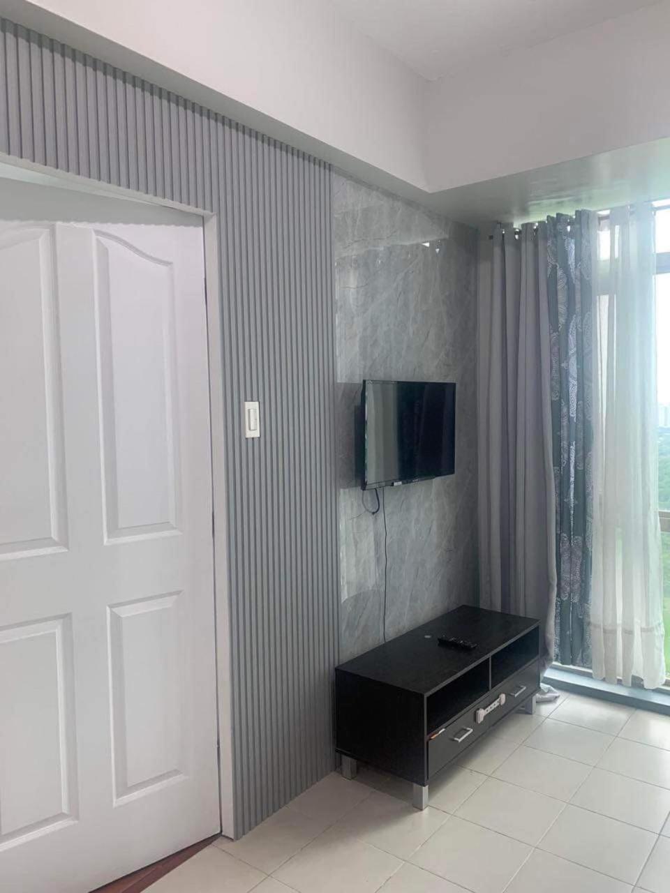 Forbes Wood Park Lane Apartment