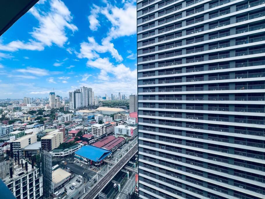 Apartment 1br Unit Condotel W Balcony Fame Residences -fm20 Manila