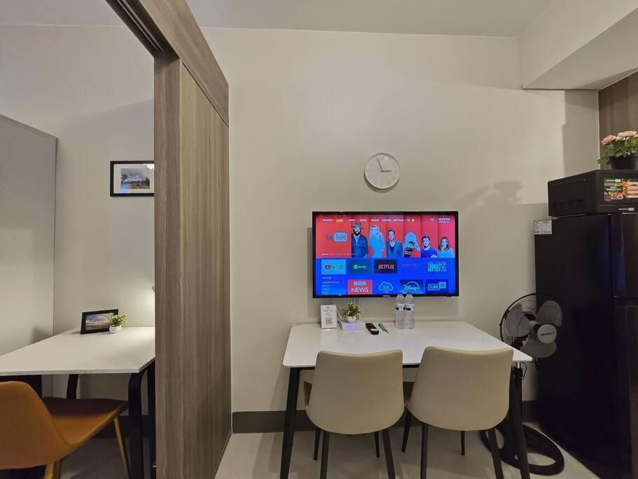 1br Unit Condotel W Balcony Fame Residences -fm50 Apartment Manila