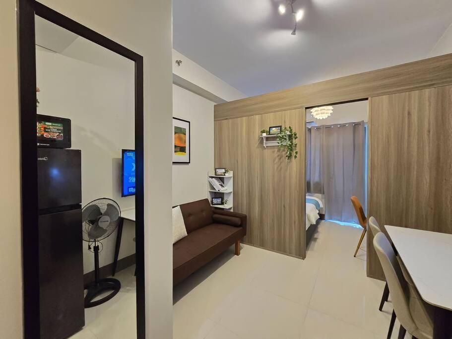 1br Unit Condotel W Balcony Fame Residences -fm50 Apartment Manila