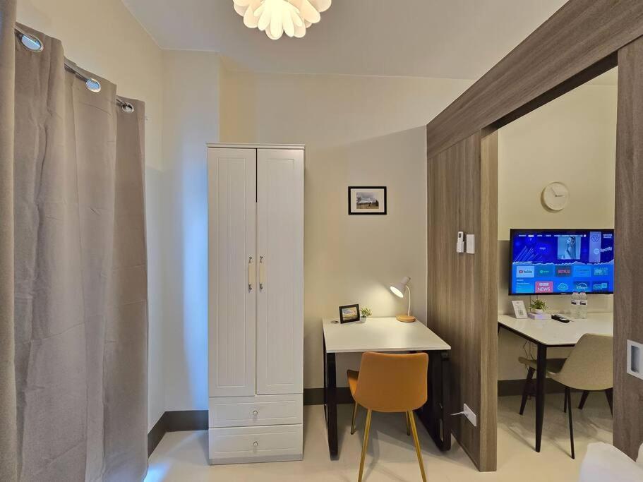 Apartment 1br Unit Condotel W Balcony Fame Residences -fm50