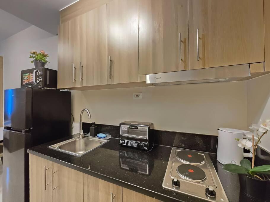 1br Unit Condotel W Balcony Fame Residences -fm50