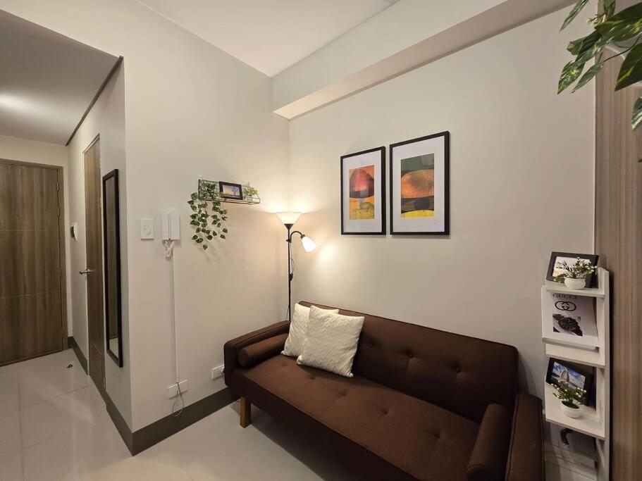 1br Unit Condotel W Balcony Fame Residences -fm50 Apartment Manila