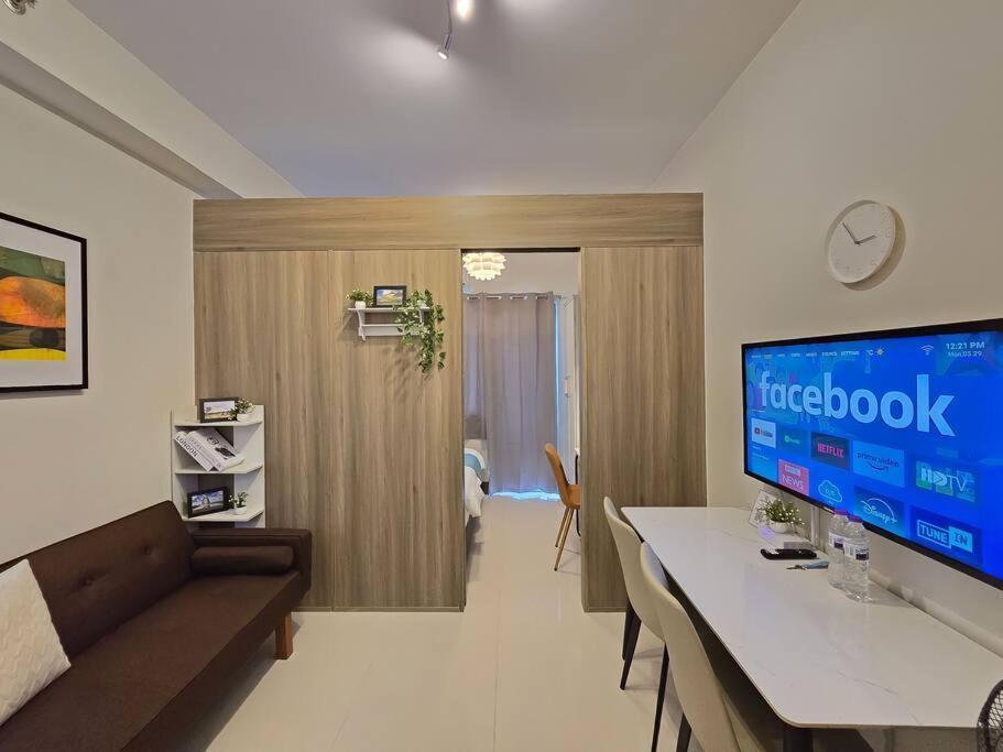 1br Unit Condotel W Balcony Fame Residences -fm50 Manila