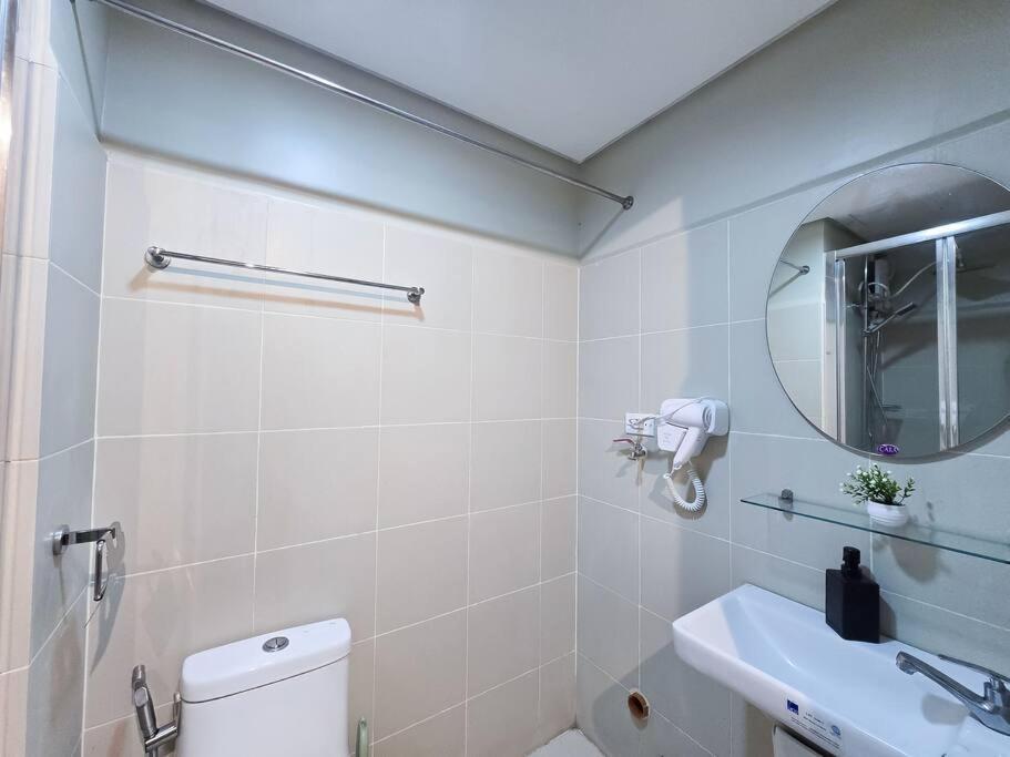 Apartment 1br Condotel With Balcony At Fame Residences #fm43
