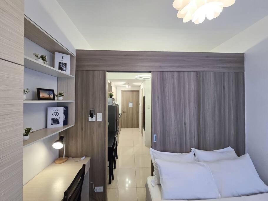 Apartment 1br Condotel With Balcony At Fame Residences #fm43