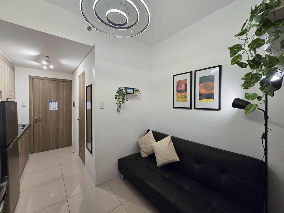 Apartment 1br Condotel With Balcony At Fame Residences #fm43