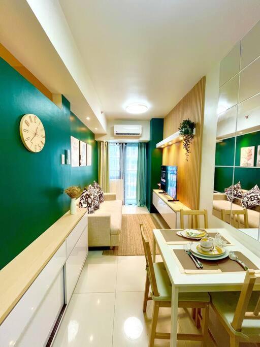Affordable Family Friendly Near Airport - Shore 3 Apartment Manila