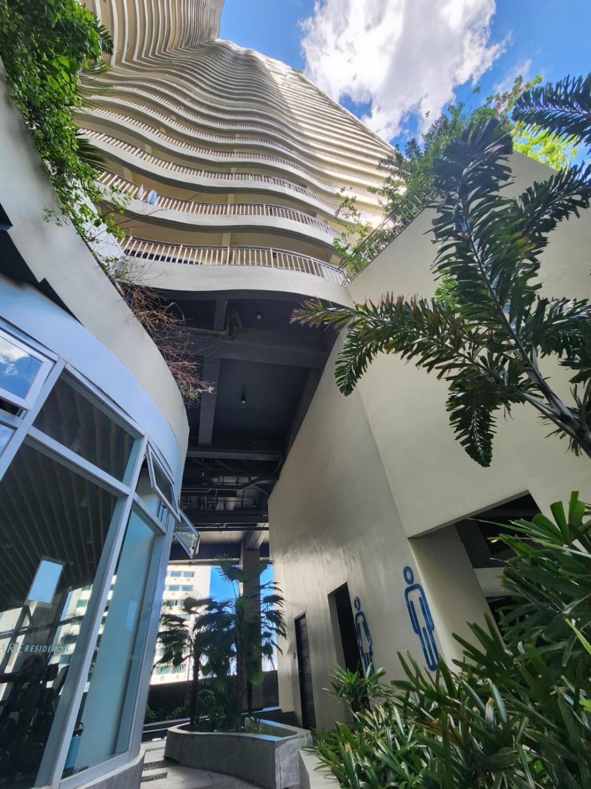 Nordic Rsquare - With Pool Access Apartment Manila