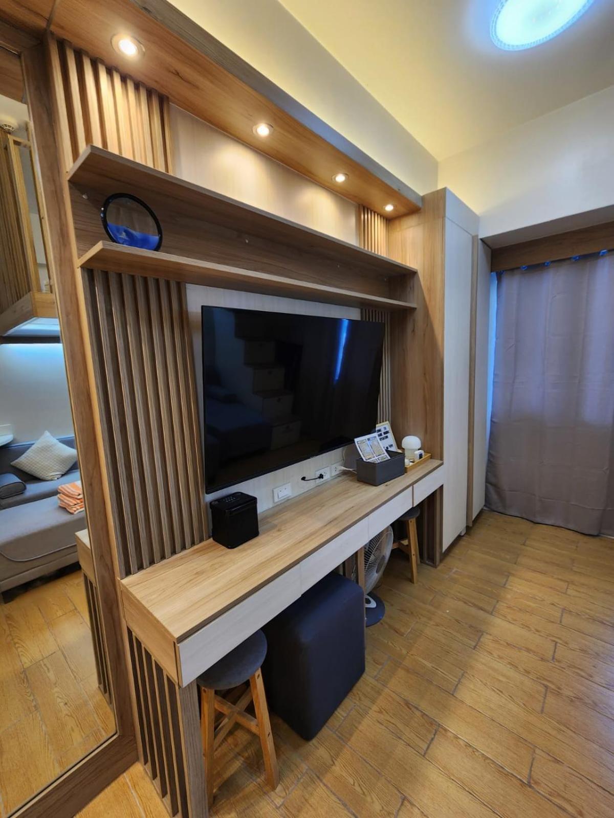 Nordic Rsquare - With Pool Access * Manila