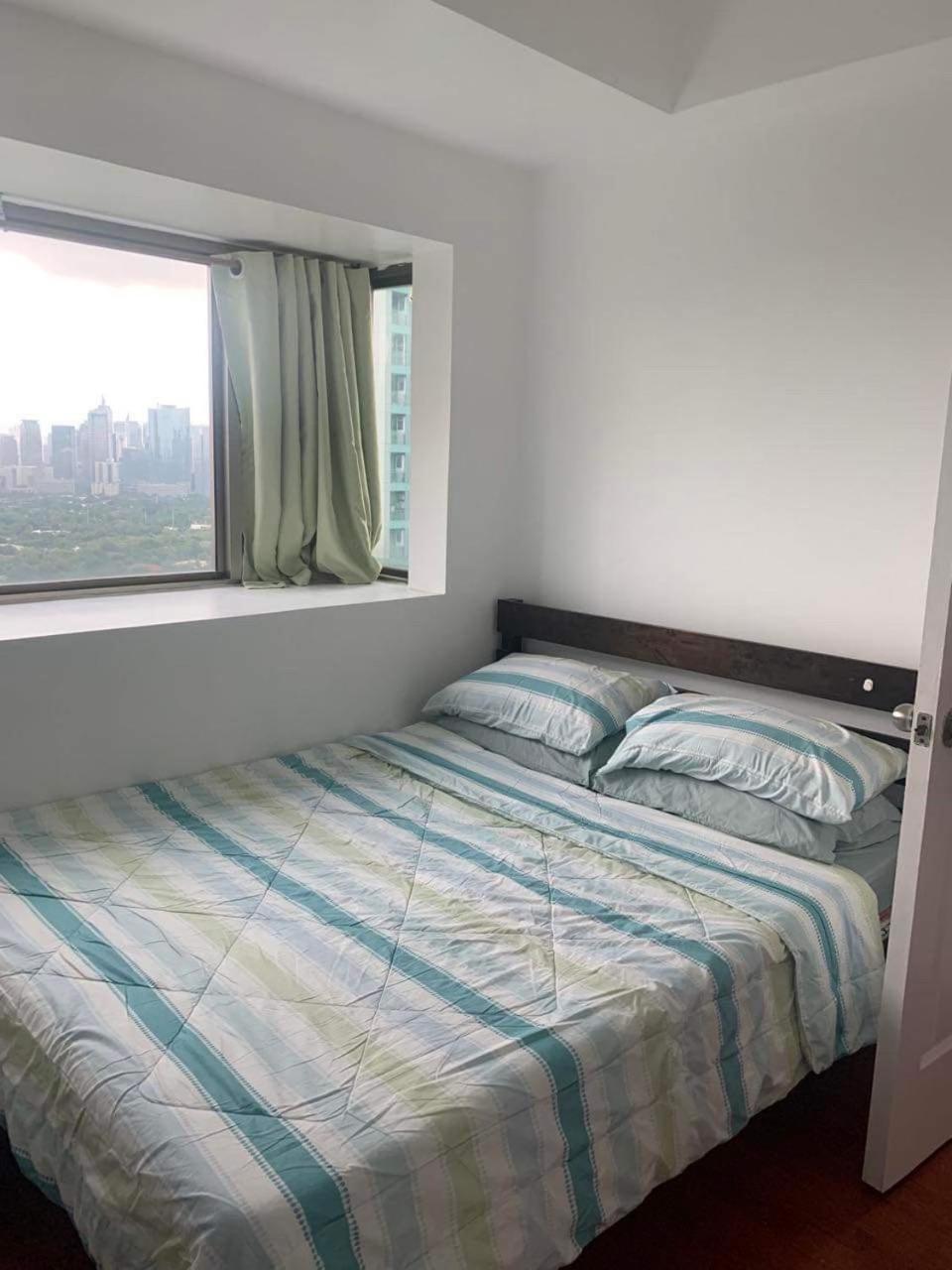 Forbes Wood Park Lane Apartment *