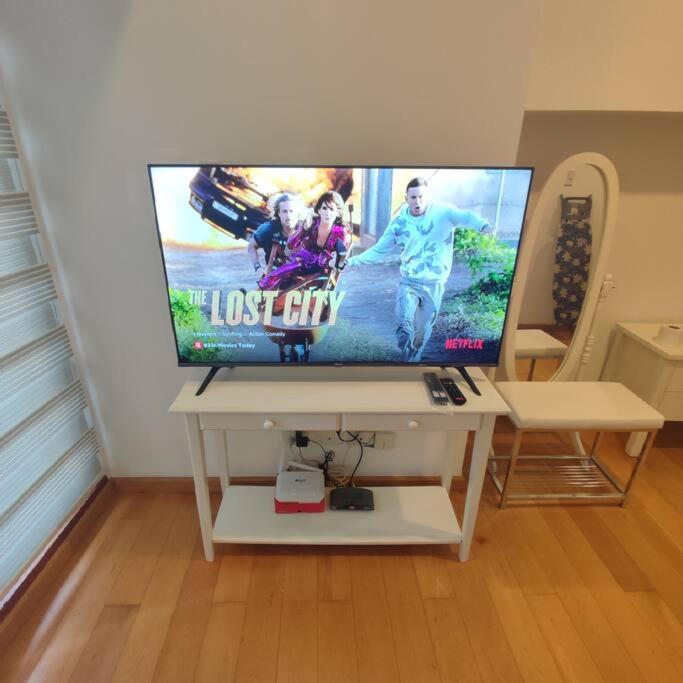 Spacious 1br Milano By Versace In Makati *