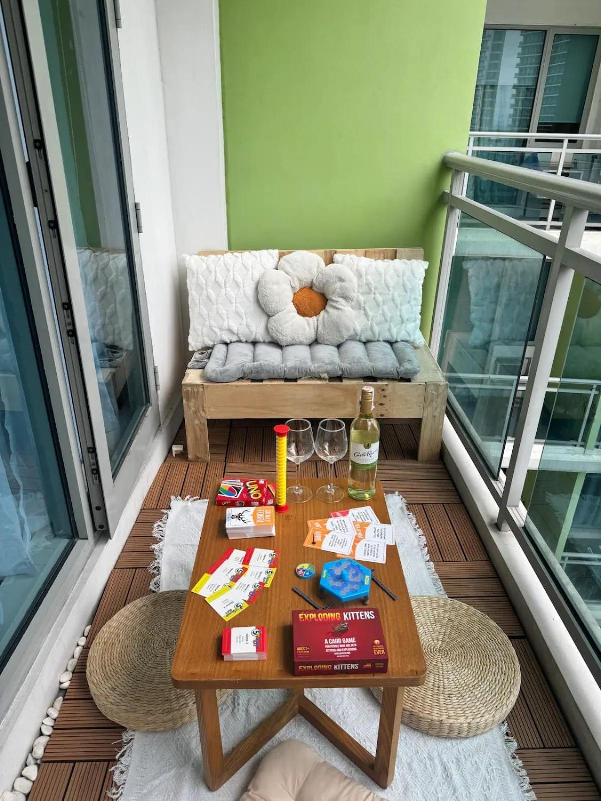 Quelson's Pad In Azure Beach Residences With Wave Pool Access Aparthotel *